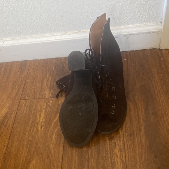 Lace up booties - Picture 2 of 3